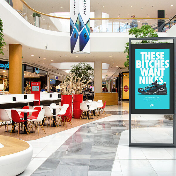 Indoor Stele Portrait Doubleside, 49" Bildschirm,